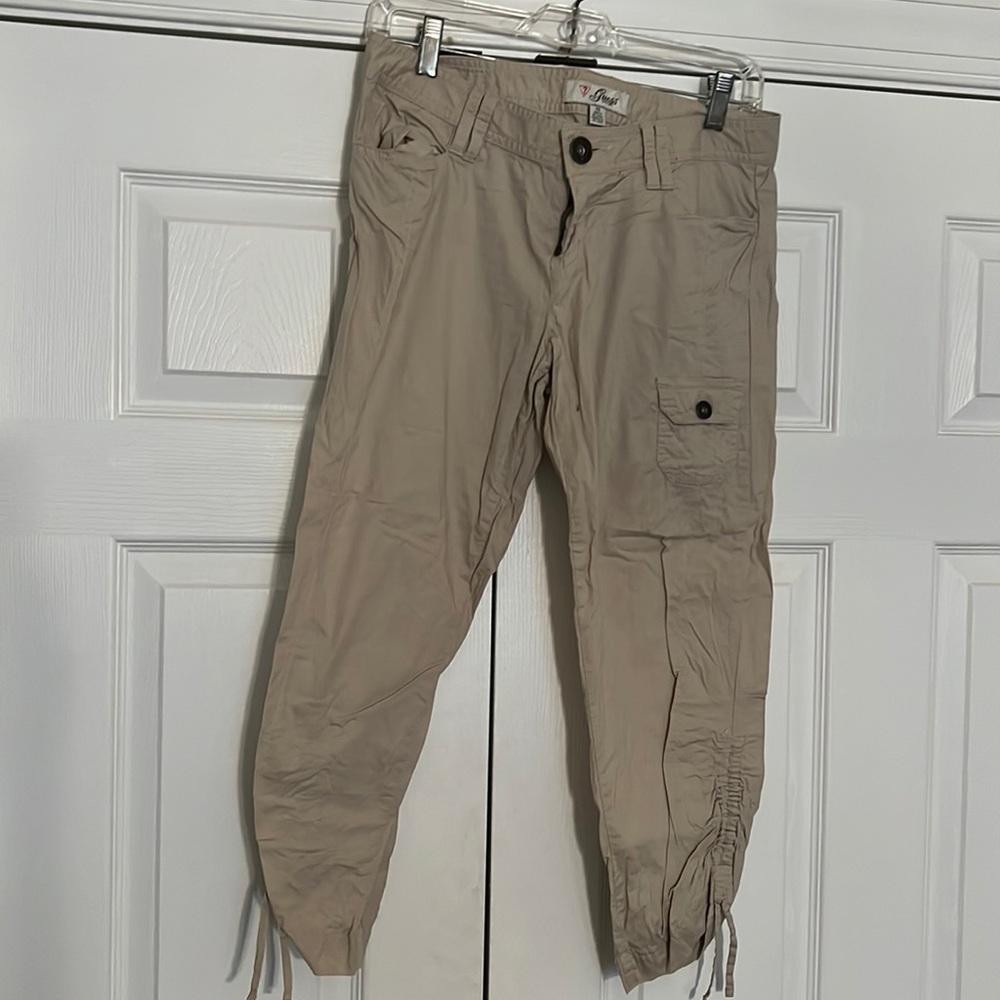 Guess size 28 cargo cropped pants